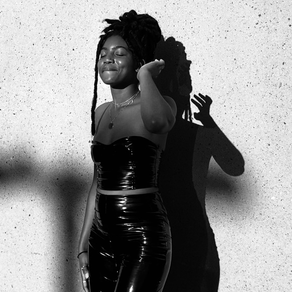 Vinyl paired suit - Picture 1 of 5